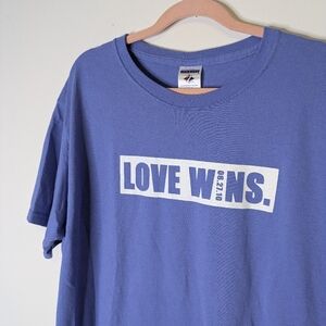 Vintage "Love Wins" Jerzees Cotton Men's Graphic T-shirt